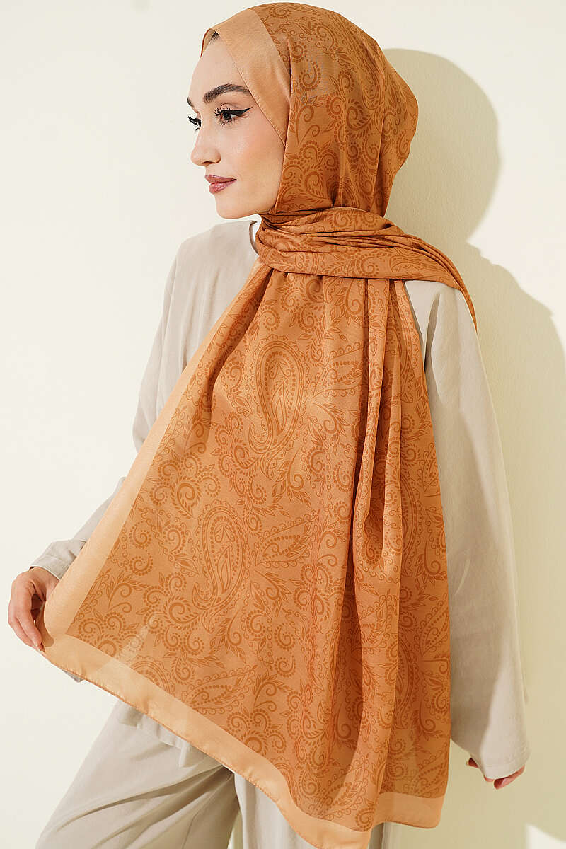 https://cdn.pazarium.com.tr/paisley-motiflii-soft-sal-camel-802673-19-B.jpg