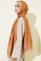 https://cdn.pazarium.com.tr/paisley-motiflii-soft-sal-camel-802677-19-B.jpg