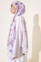 https://cdn.pazarium.com.tr/papatya-cicekli-desenli-soft-sal-lila-808019-19-B.jpg