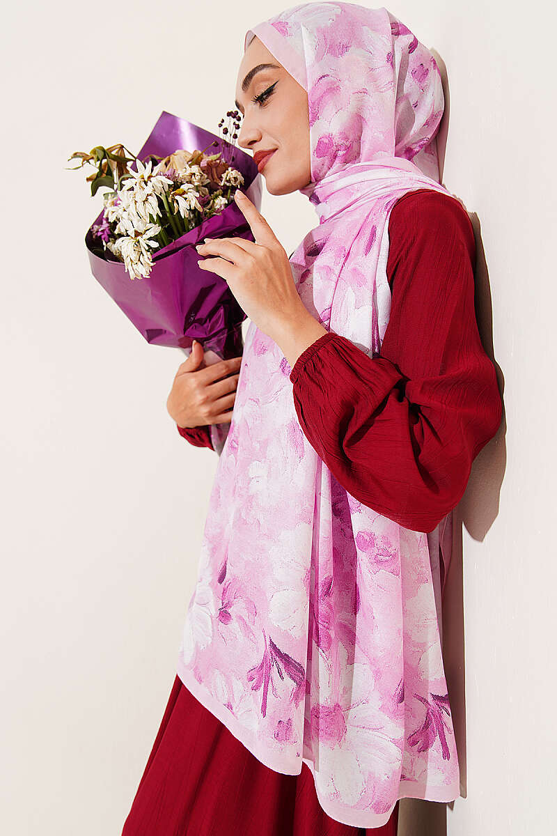 https://cdn.pazarium.com.tr/papatya-cicekli-desenli-soft-sal-pembe-807863-19-B.jpg