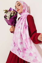 https://cdn.pazarium.com.tr/papatya-cicekli-desenli-soft-sal-pembe-807866-19-B.jpg