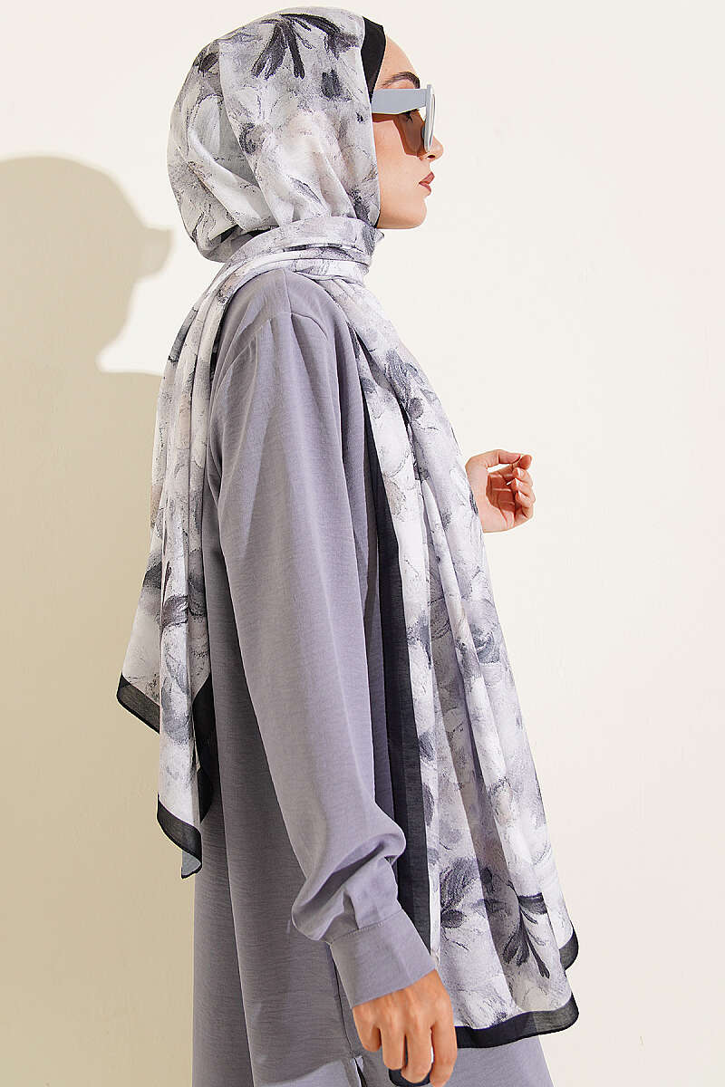 https://cdn.pazarium.com.tr/papatya-cicekli-desenli-soft-sal-siyah-807871-19-B.jpg