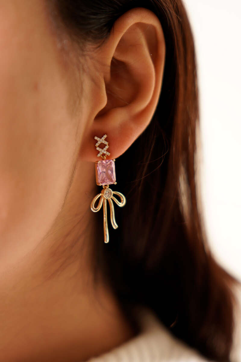 Pembe Taşlı Fiyonklu Taşlı Küpe