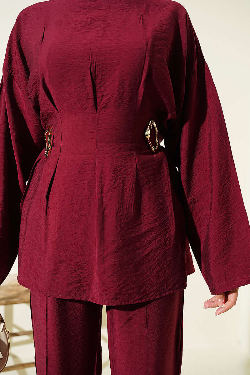 https://cdn.pazarium.com.tr/pens-detayli-tokali-yan-kusakli-takim-bordo-797325-19-B.jpg