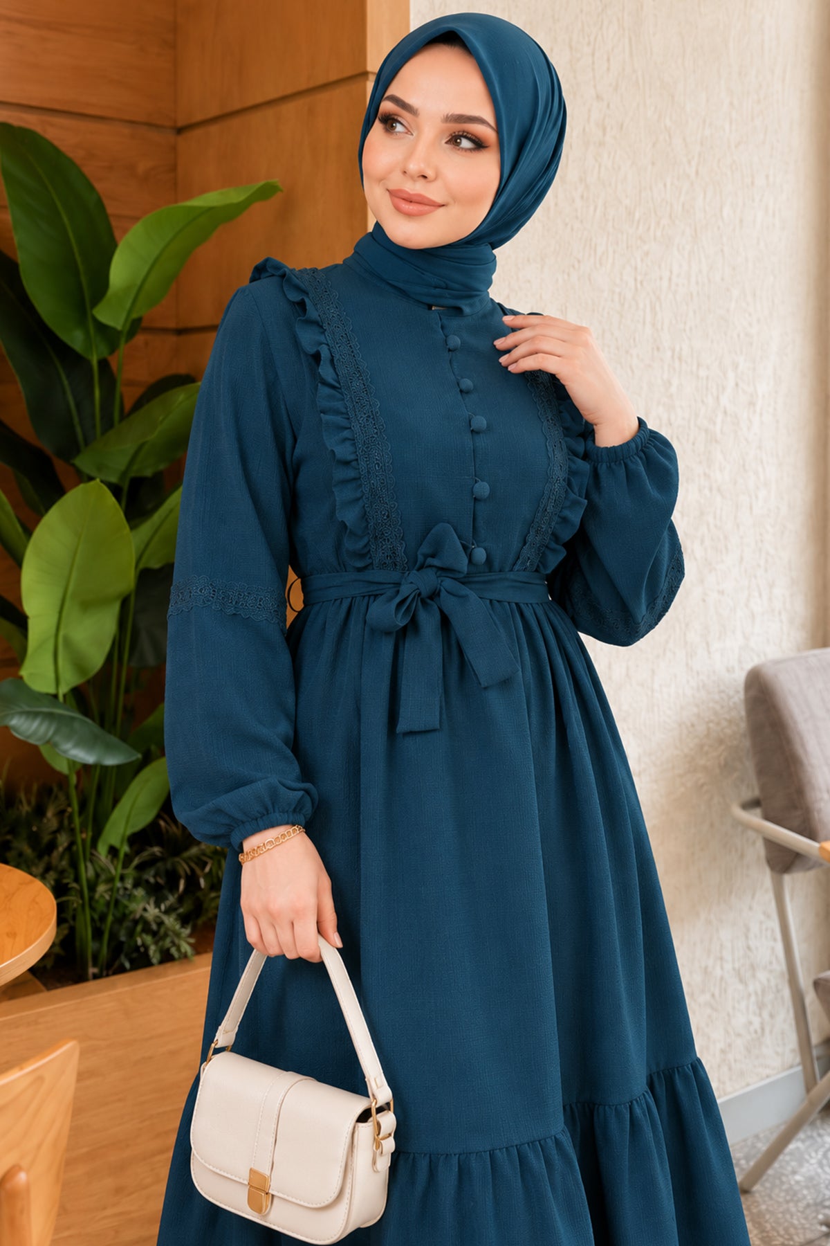 Brit - Robe boutonnée en guipure