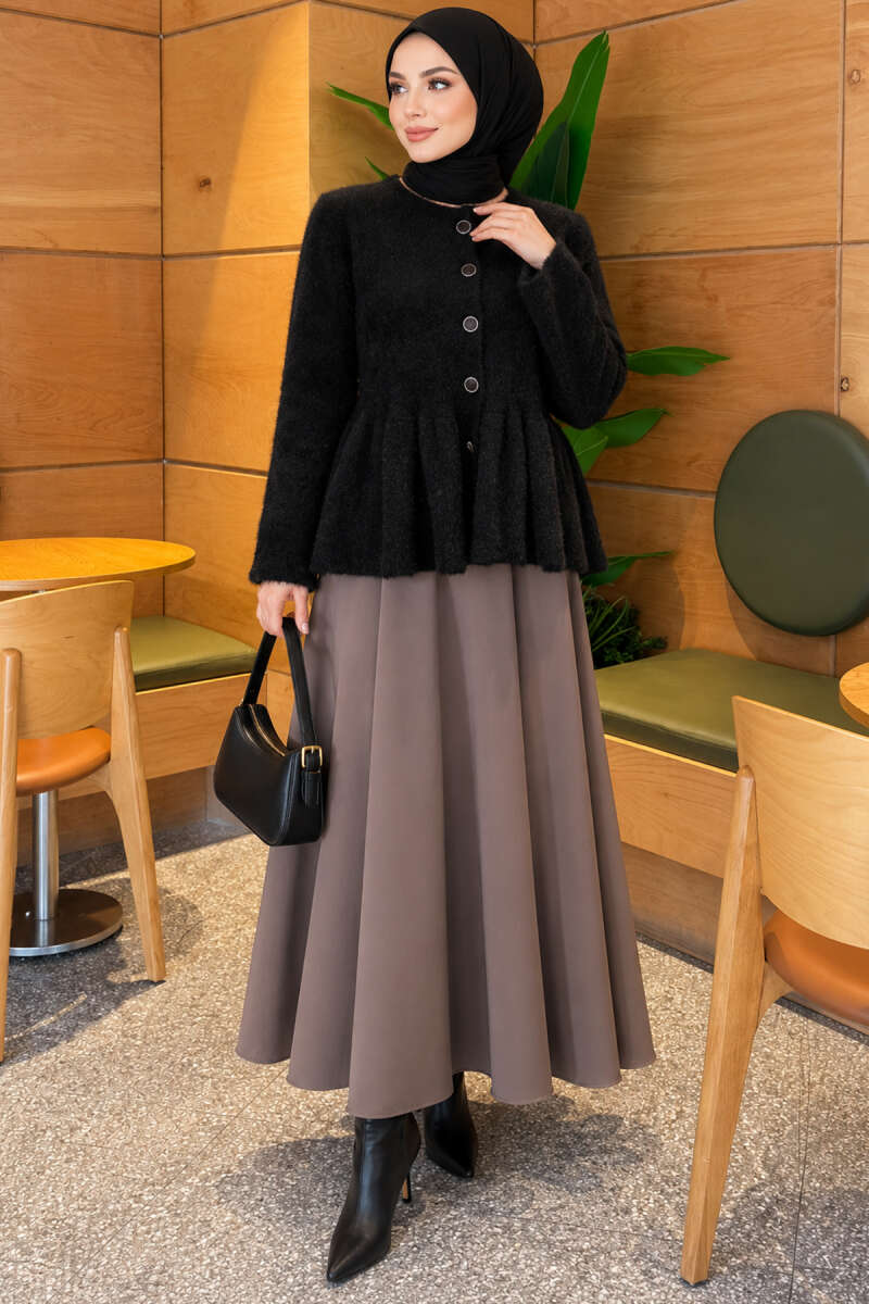 https://cdn.pazarium.com.tr/pileli-dugmeli-sakalli-hirka-siyah-835960-20-B.jpg