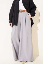 https://cdn.pazarium.com.tr/pileli-kemerli-oversize-pantolon-gri-782827-19-B.jpg