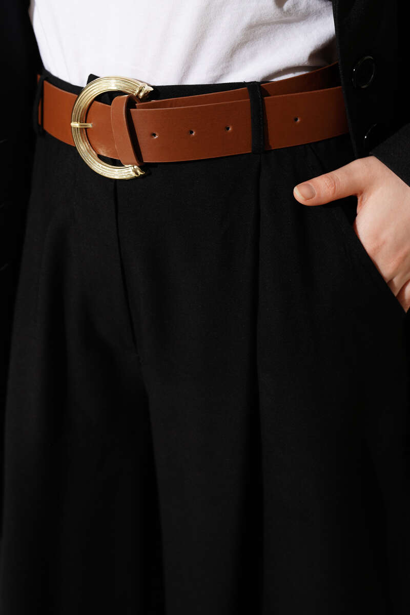 https://cdn.pazarium.com.tr/pileli-kemerli-oversize-pantolon-siyah-751559-18-B.jpg