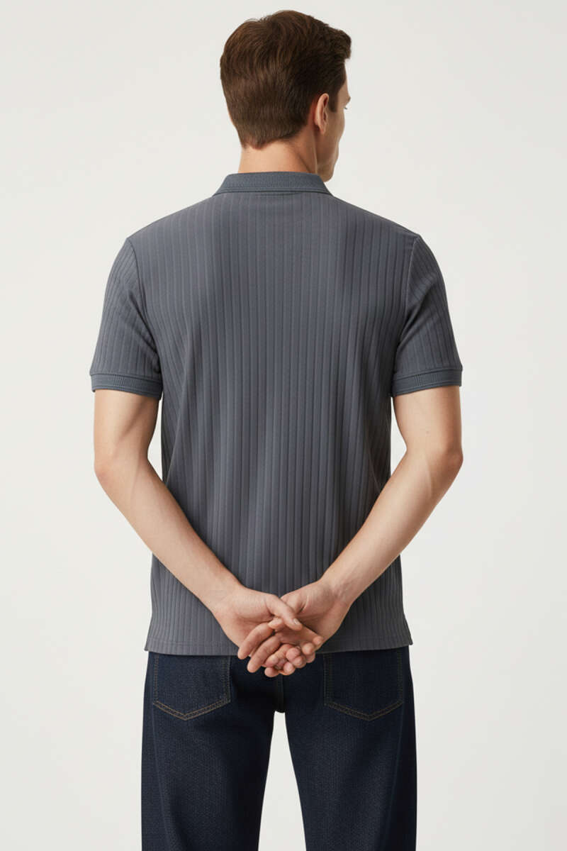 Polo Yaka Arma Detaylı Erkek T-shirt