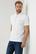 https://cdn.pazarium.com.tr/polo-yaka-armali-erkek-t-shirt-beyaz-743907-18-B.jpg