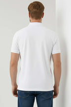 https://cdn.pazarium.com.tr/polo-yaka-armali-erkek-t-shirt-beyaz-743909-18-B.jpg