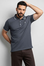 Polo Yaka Düğmeli Arma Detaylı Erkek T-shirt