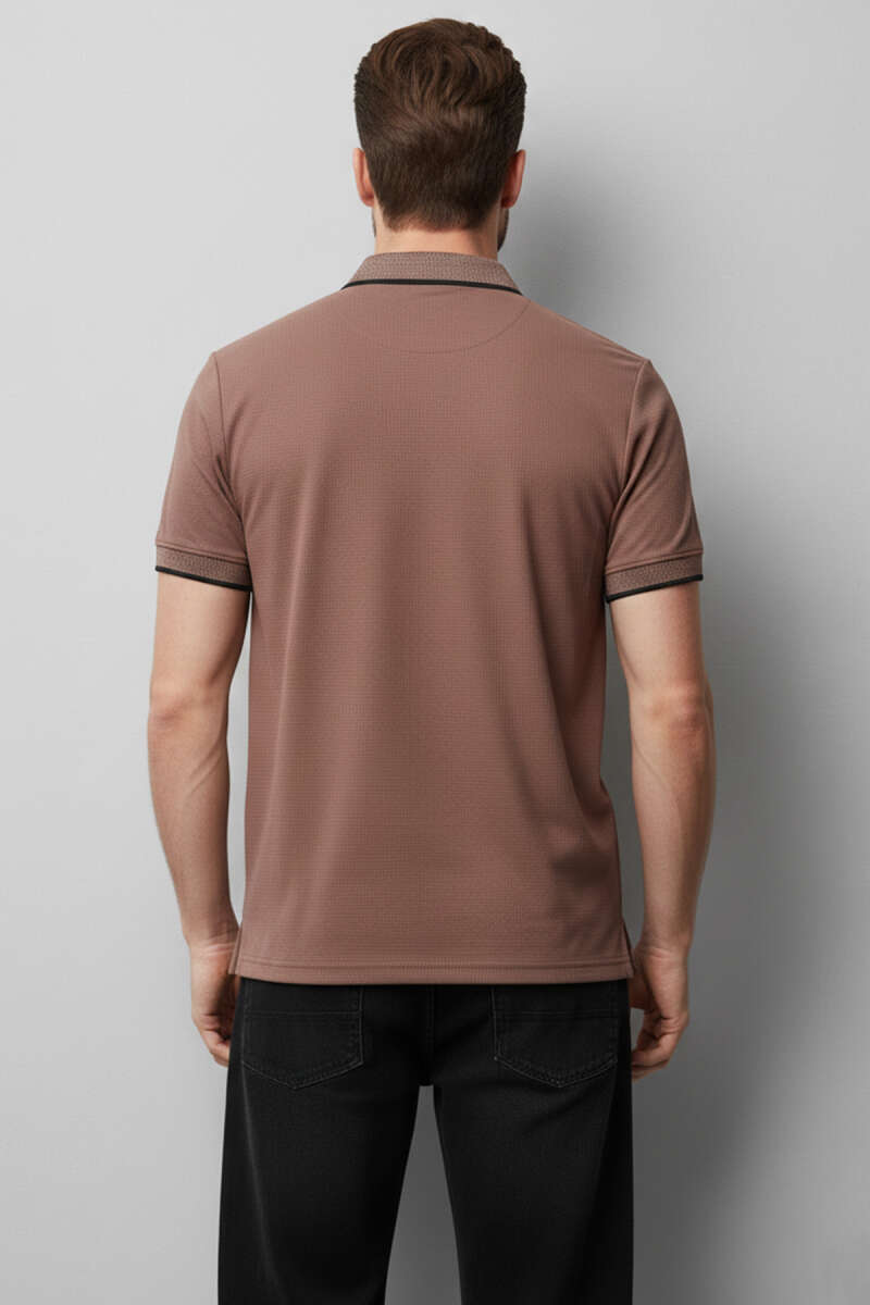 Polo Yaka Düğmeli Arma Detaylı Erkek T-shirt