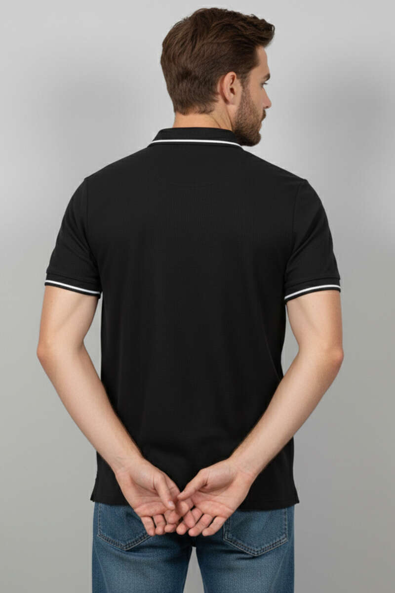 Polo Yaka Düğmeli Arma Detaylı Erkek T-shirt Siyah
