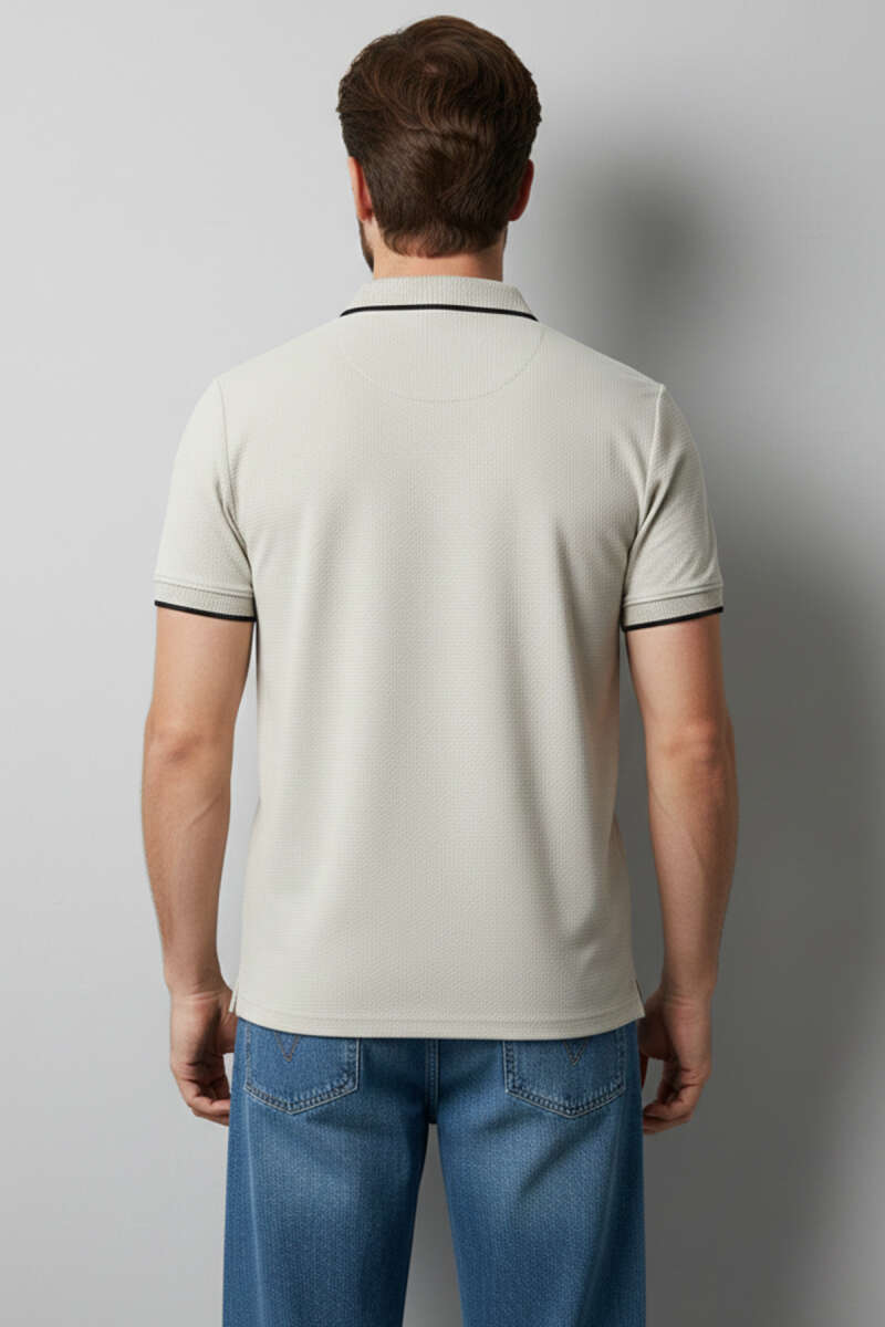 Polo Yaka Düğmeli Arma Detaylı Erkek T-shirt