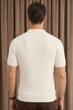 https://cdn.pazarium.com.tr/polo-yaka-yarim-fermuarli-erkek-t-shirt-beyaz-750104-18-B.jpg