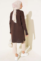 https://www.pazarium.com.tr/polyelit-yaka-detayli-triko-tunik-aci-kahve-831822-20-B.jpg