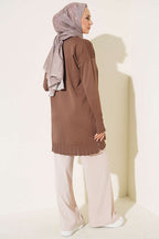 https://www.pazarium.com.tr/polyelit-yaka-detayli-triko-tunik-kahve-831834-20-B.jpg