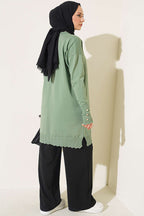 https://www.pazarium.com.tr/polyelit-yaka-detayli-triko-tunik-yesil-831818-20-B.jpg