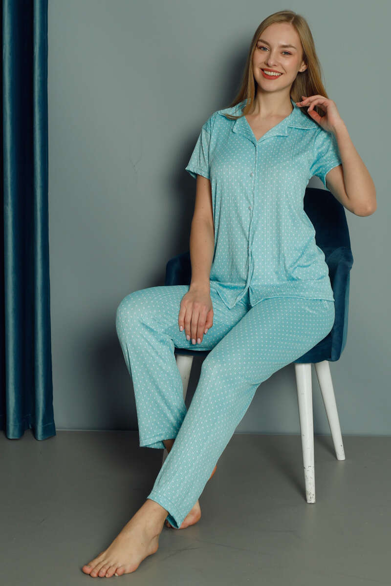 https://cdn.pazarium.com.tr/puantiye-desenli-kisa-kol-kadin-pijama-takimi-turkuaz-468616-11-B.jpg