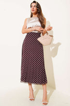 https://cdn.pazarium.com.tr/puantiyeli-pileli-midi-sifon-etek-kahve-782440-19-B.jpg