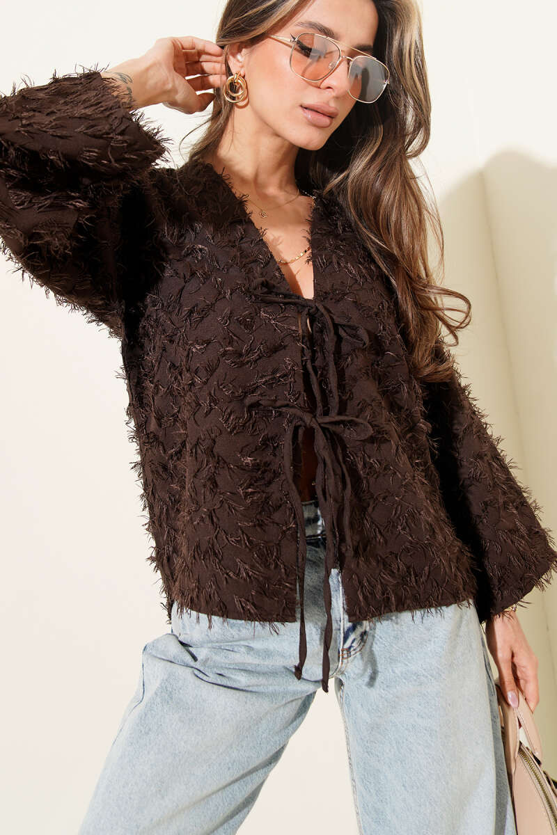 https://cdn.pazarium.com.tr/puskul-detayli-bagcikli-kimono-kahve-735719-17-B.jpg