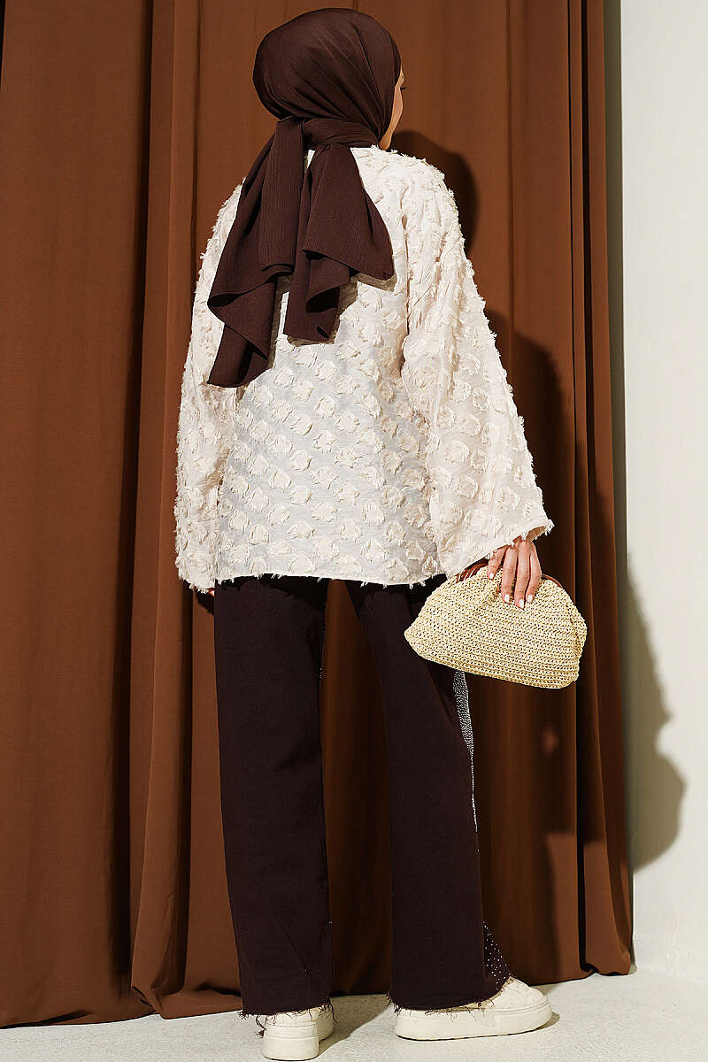 https://cdn.pazarium.com.tr/puskullu-firfirli-ip-baglamali-kimono-bej-789024-19-B.jpg