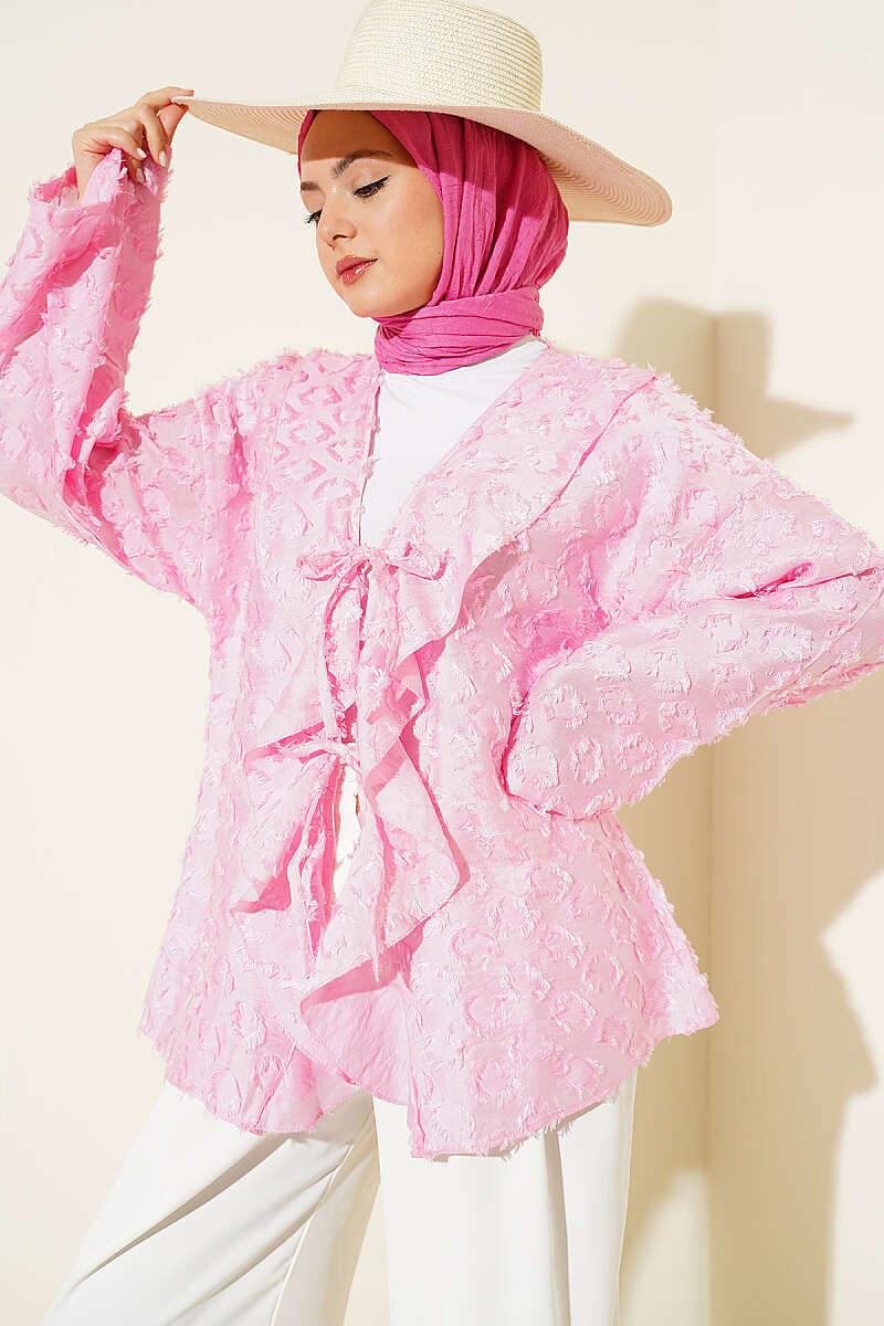 https://cdn.pazarium.com.tr/puskullu-firfirli-ip-baglamali-kimono-pembe-789007-19-B.jpg