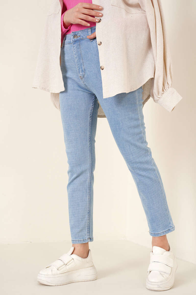 https://cdn.pazarium.com.tr/regular-fit-likrali-pantolon-acik-mavi-347176-79-B.jpg