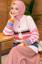https://cdn.pazarium.com.tr/renkli-cizgi-detayli-dugmeli-triko-hirka-pembe-840748-20-B.jpg