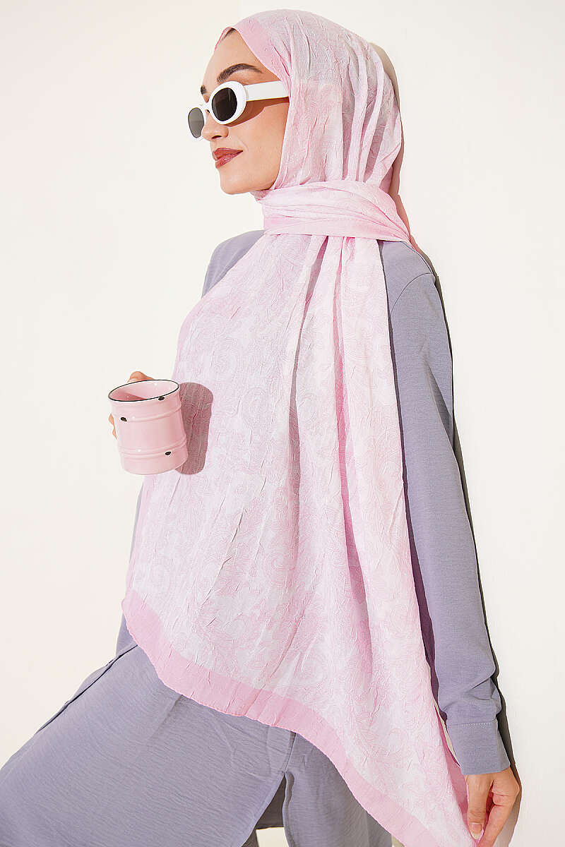 https://cdn.pazarium.com.tr/retro-desenli-bambu-kras-sal-pembe-808123-19-B.jpg
