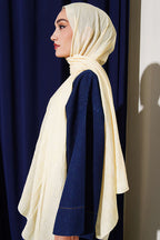 https://cdn.pazarium.com.tr/retro-desenli-bambu-kras-sal-sari-808129-19-B.jpg