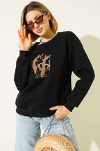 https://cdn.pazarium.com.tr/ride-a-cowboy-baskili-sweatshirt-siyah-691930-16-B.jpg