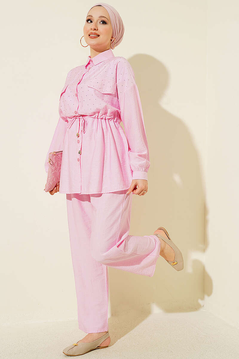 https://cdn.pazarium.com.tr/sahte-cep-kapakli-mini-tas-detayli-ikili-takim-pembe-799273-19-B.jpg
