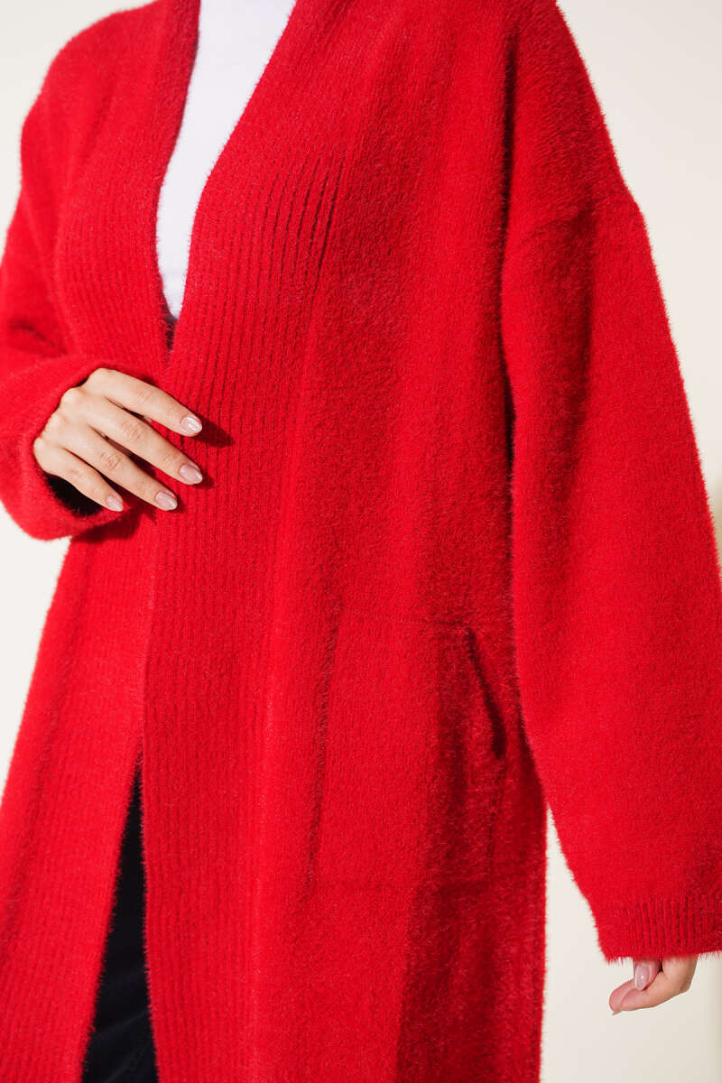 https://cdn.pazarium.com.tr/sal-yaka-cepli-sakalli-hirka-kirmizi-834531-20-B.jpg