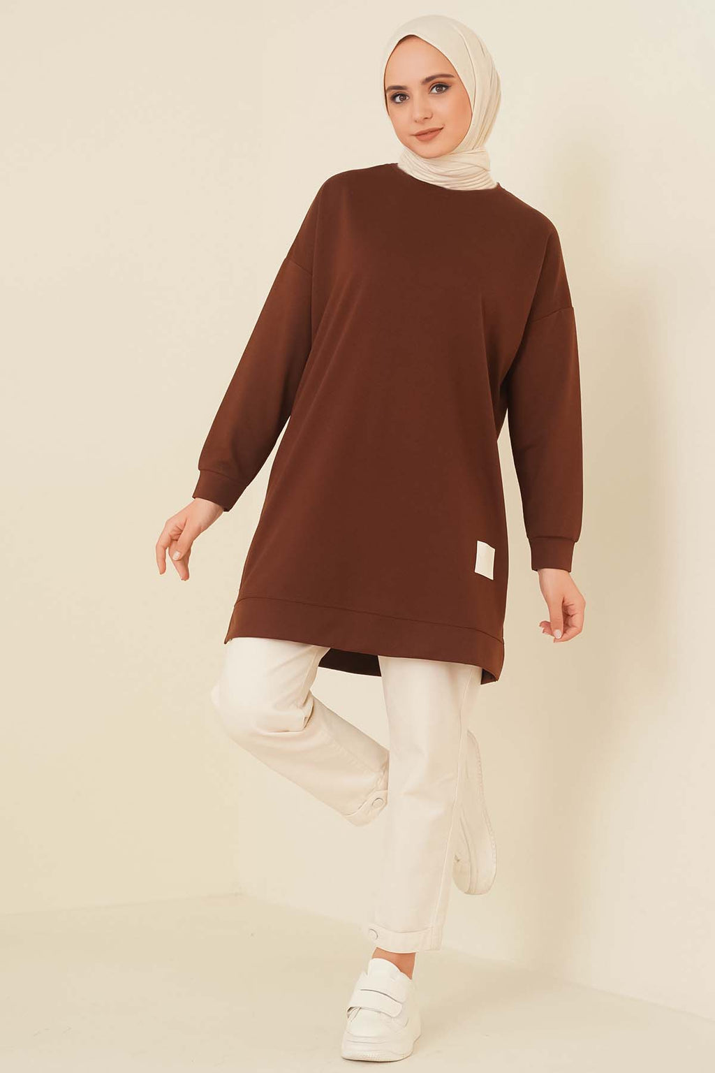 https://www.pazarium.com.tr/salas-armali-tunik-kahve-332292-75-B.jpg