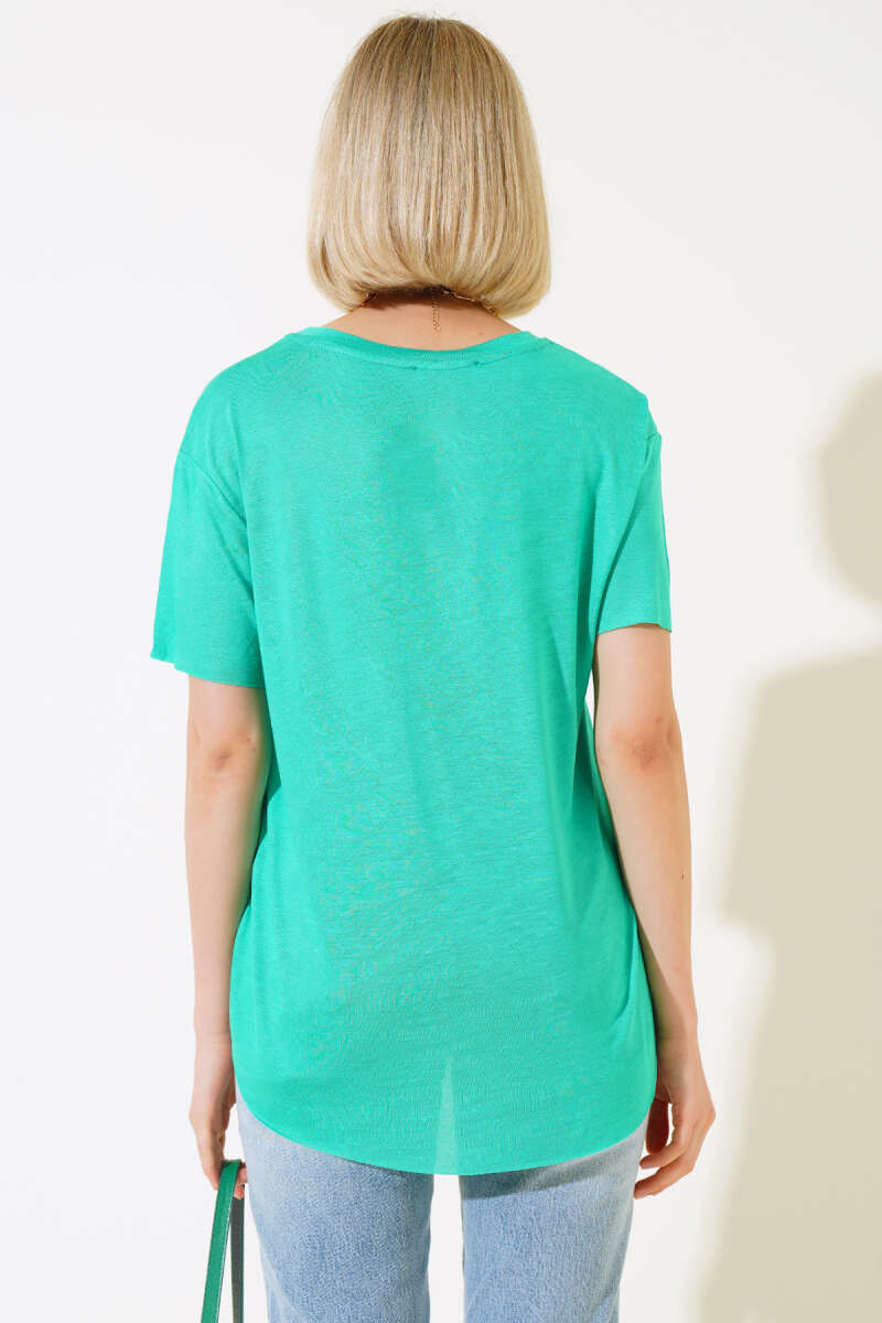 https://cdn.pazarium.com.tr/salas-basic-t-shirt-yesil-507846-12-B.jpg