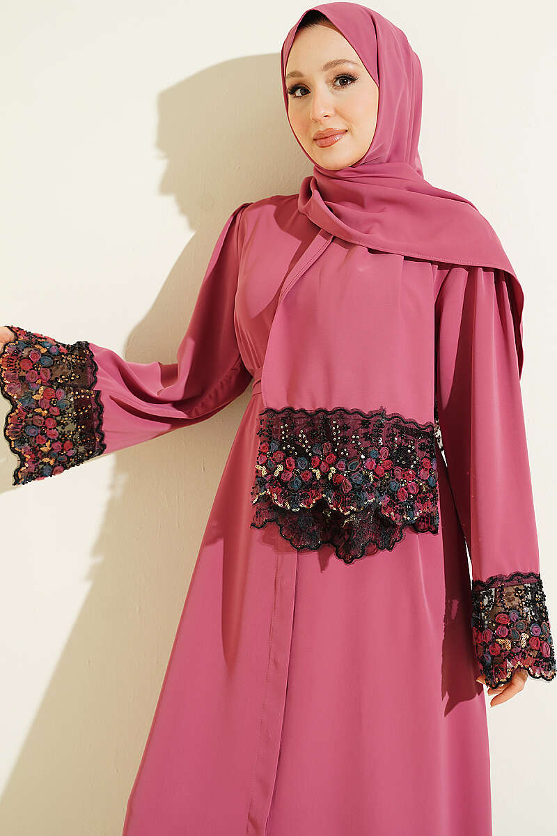 https://cdn.pazarium.com.tr/salli-cicek-suslemeli-abaya-elbise-gul-kurusu-799136-19-B.jpg