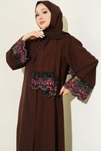 https://cdn.pazarium.com.tr/salli-cicek-suslemeli-abaya-elbise-kahve-799139-19-B.jpg