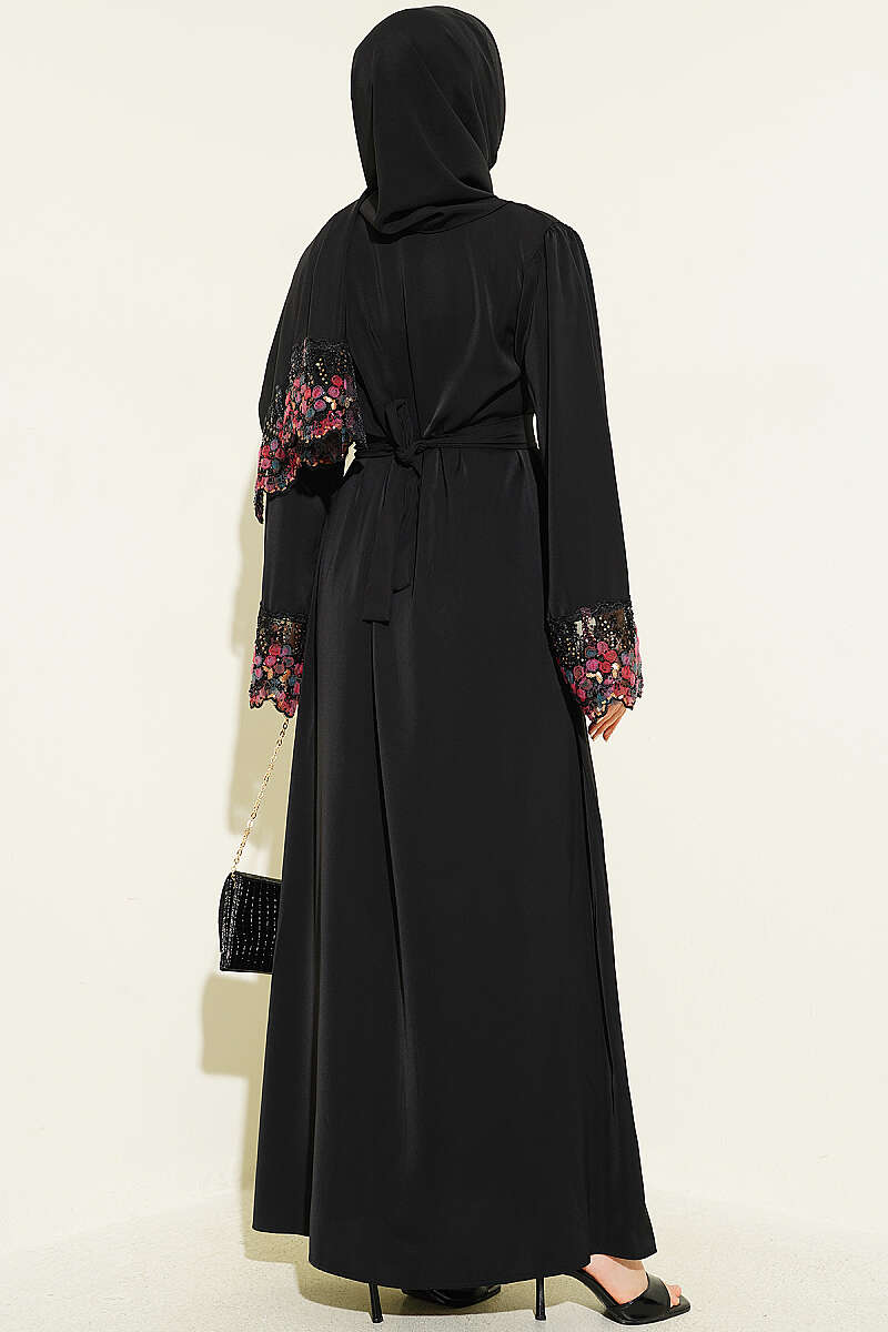 https://cdn.pazarium.com.tr/salli-cicek-suslemeli-abaya-elbise-siyah-799150-19-B.jpg