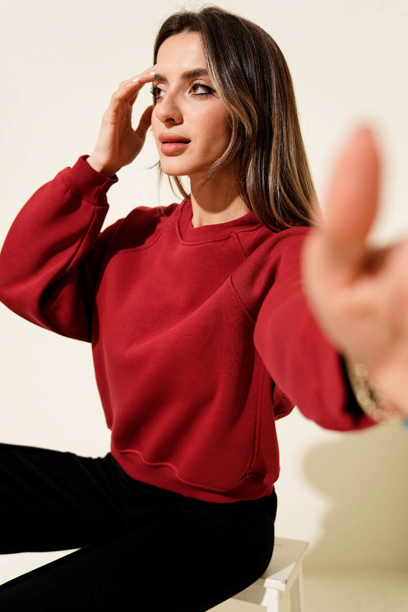 https://cdn.pazarium.com.tr/sardonlu-basic-kisa-sweatshirt-bordo-698545-16-B.jpg