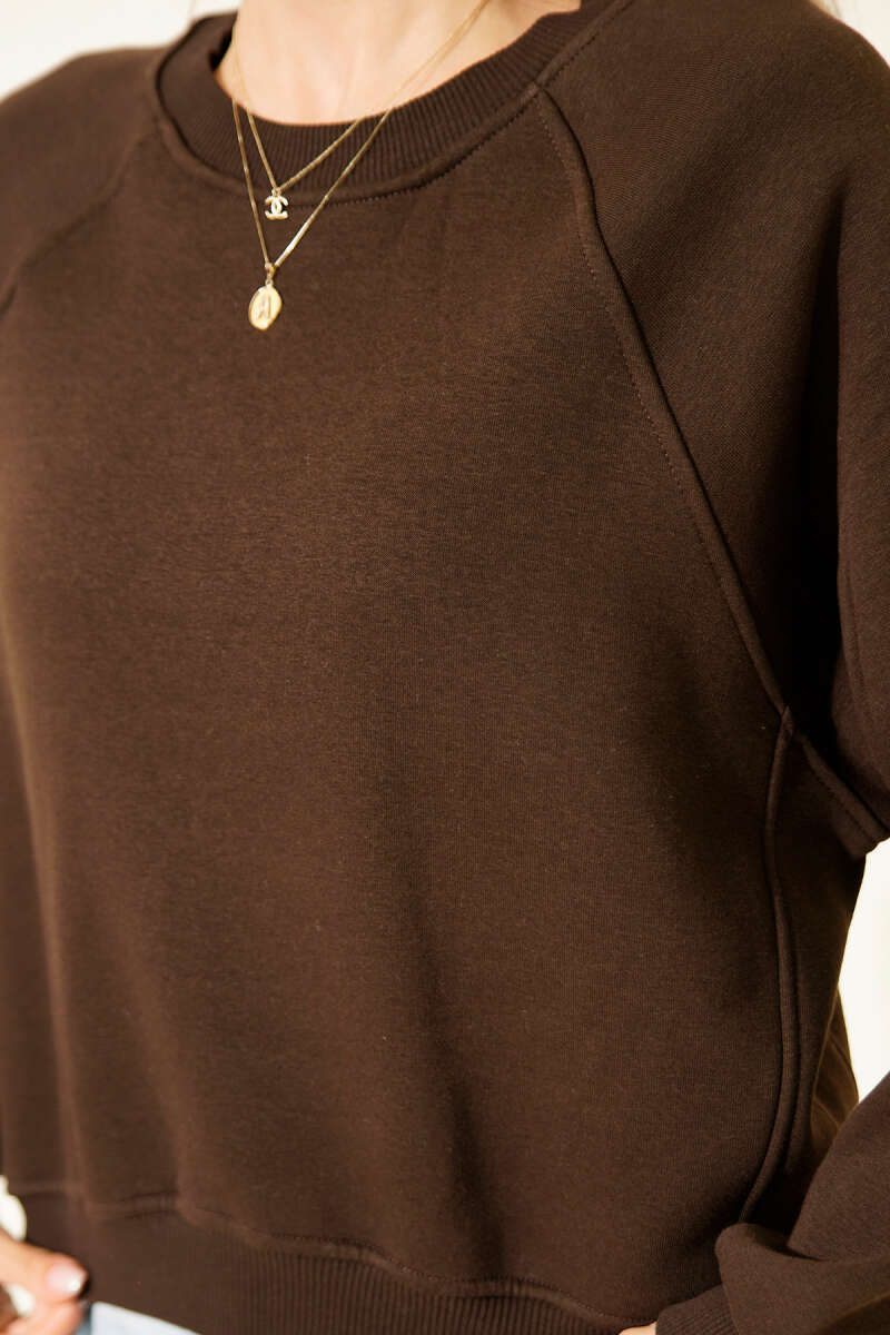 https://cdn.pazarium.com.tr/sardonlu-basic-kisa-sweatshirt-kahve-704471-17-B.jpg