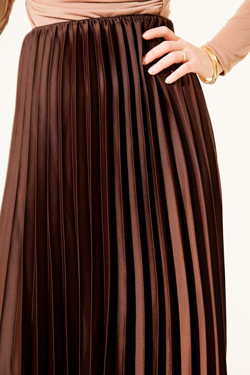 Saten Görünümlü Pileli Etek