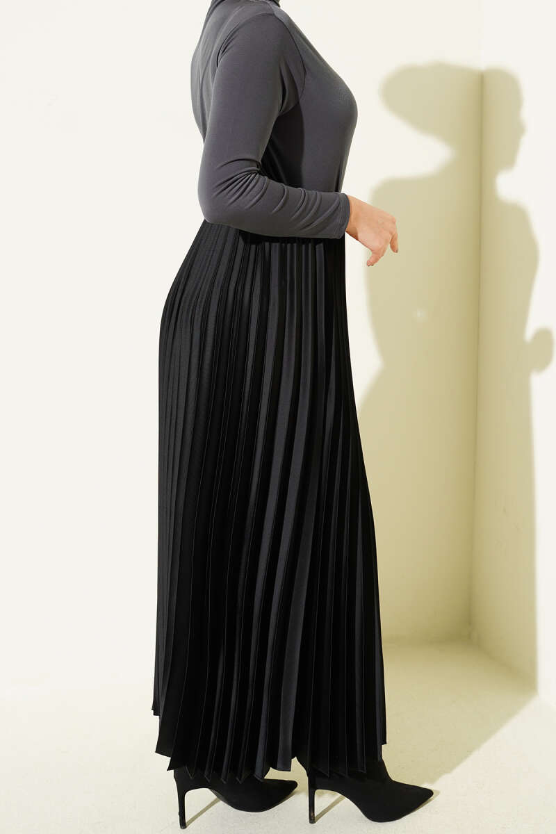 Saten Görünümlü Pileli Etek Siyah