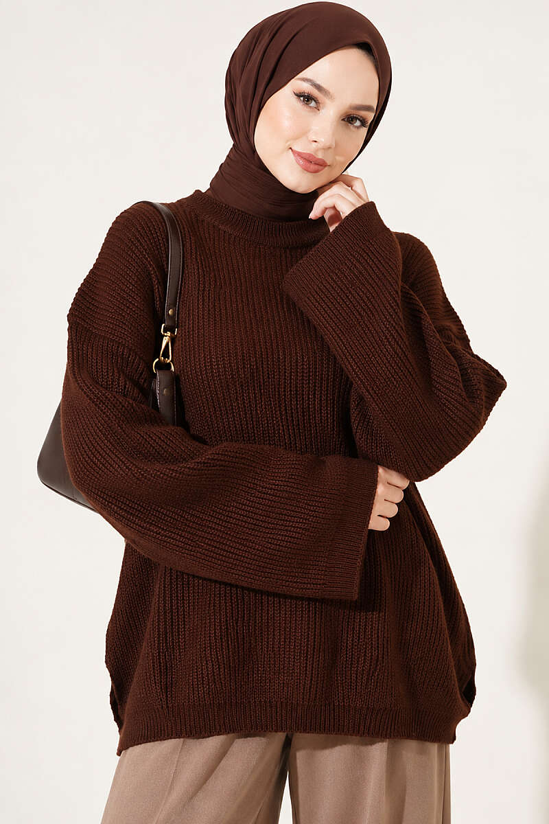 https://cdn.pazarium.com.tr/selanik-orgu-oversize-triko-tunik-kahve-823873-20-B.jpg