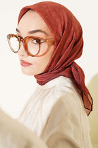 https://cdn.pazarium.com.tr/serit-cizgili-desenli-esarp-kiremit-801551-19-B.jpg