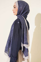 https://cdn.pazarium.com.tr/serit-detayli-etnik-desenli-sal-lacivert-tas-826571-20-B.jpg