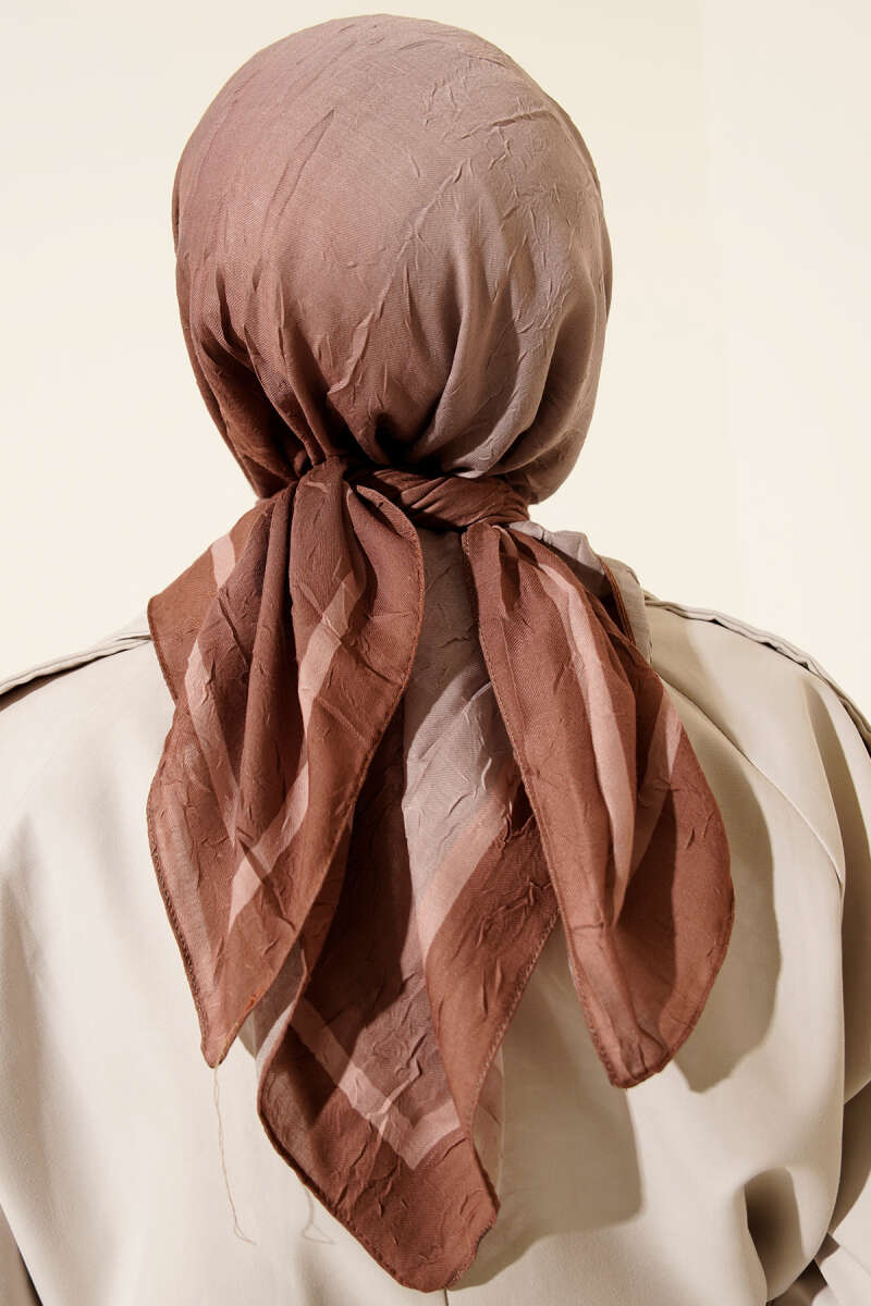 https://cdn.pazarium.com.tr/seritli-bambu-kras-esarp-camel-676575-16-B.jpg