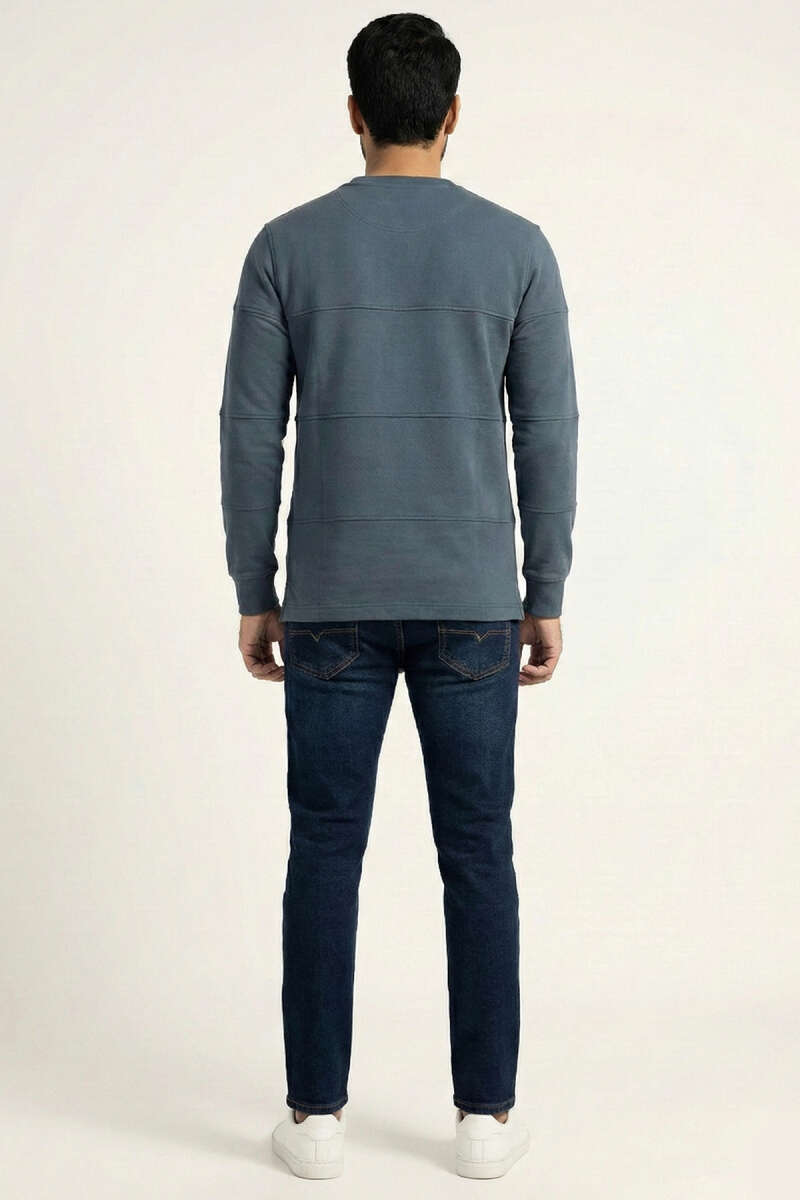 Şeritli Yaka Yazılı Erkek Sweatshirt