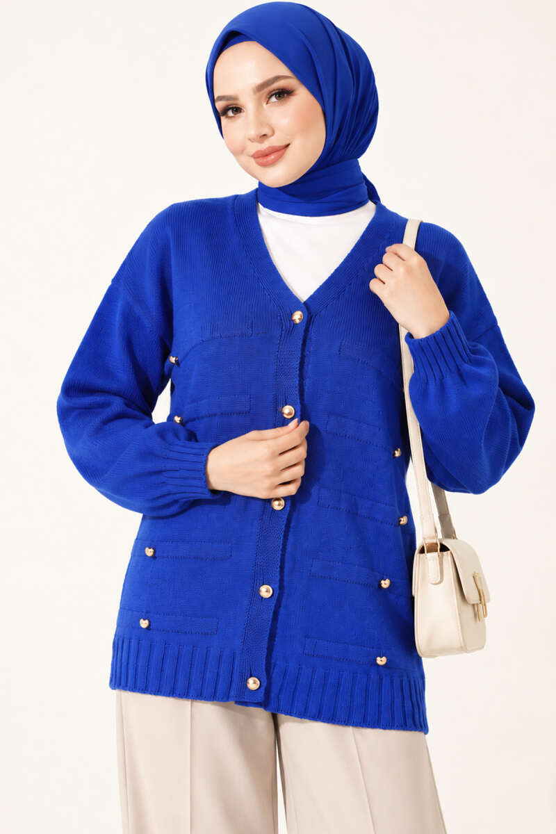 https://cdn.pazarium.com.tr/serpme-dugme-detayli-triko-hirka-saks-825714-20-B.jpg